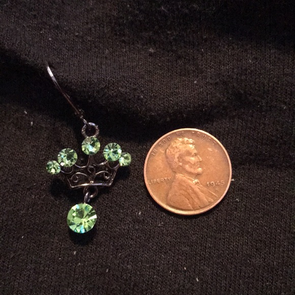 👑Princess Crown Dangle Earrings👑 - Picture 5 of 5